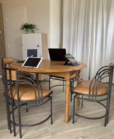 espace de travail, professionnel, journée, demie-journée, patiente, clientèle, ordinateur, coworking, réunion, stagiaires, bureau, lumineux